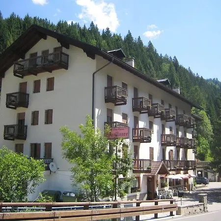 Casa Alpina Sant'apollinare * פלקאדה